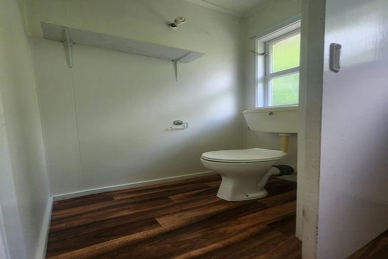 Photo of property in 4/54 View Road, Henderson, Auckland, 0612