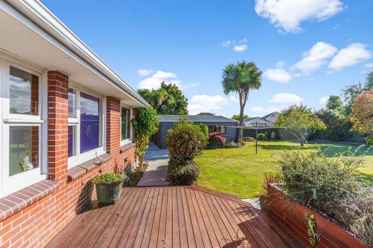 Photo of property in 16 Adams Place, Woolston, Christchurch, 8023