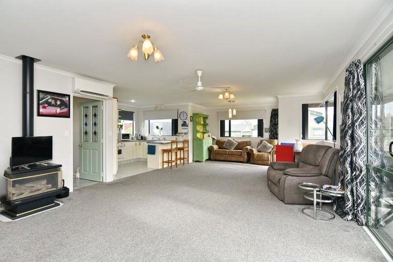 Photo of property in 6 Geisha Road, Waikuku, Rangiora, 7473