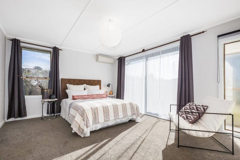 Photo of property in 111 Waiuta Street, Titahi Bay, Porirua, 5022