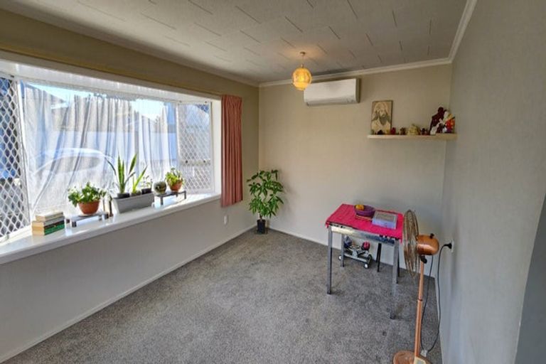 Photo of property in 67 Wallace Road, Mangere Bridge, Auckland, 2022