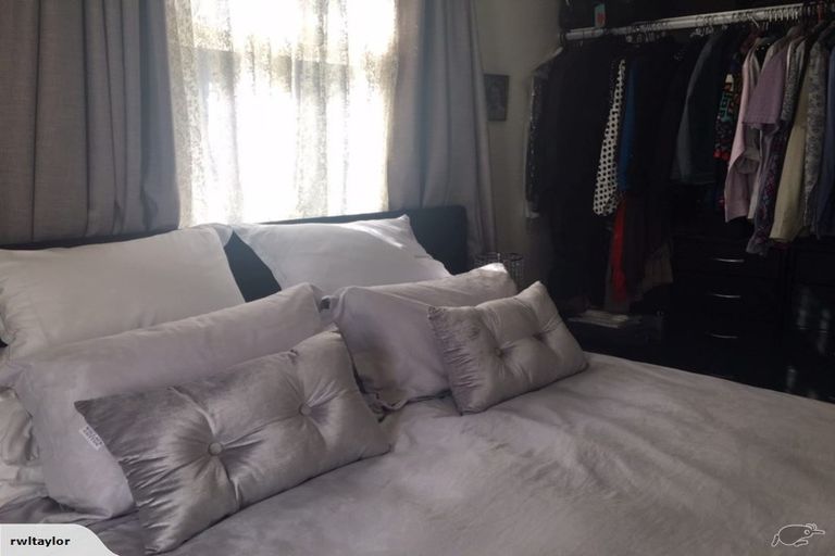 Photo of property in 369 Triangle Road, Henderson, Auckland, 0610