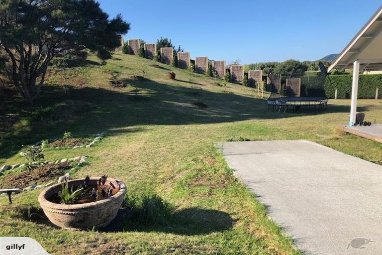 Photo of property in 29 Ferndale Drive, Waikanae, 5036