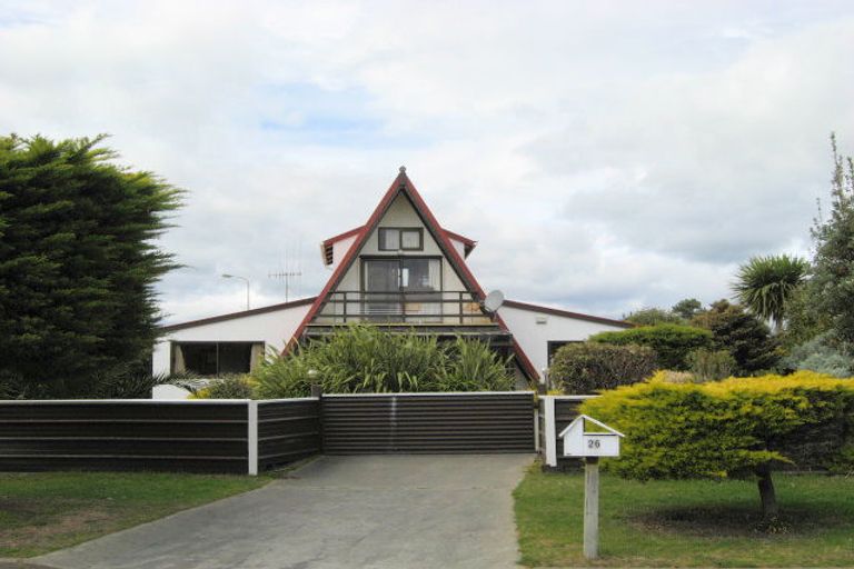 Photo of property in 26 Sarah Street, Waikawa Beach, Manakau, 5573