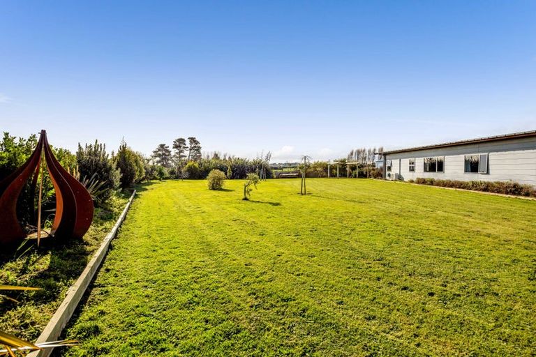 Photo of property in 280 Austin Road, Normanby, Hawera, 4673