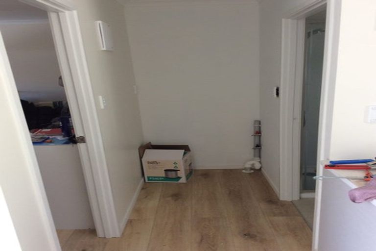 Photo of property in 17 Sapphire Place, Bayview, Auckland, 0629