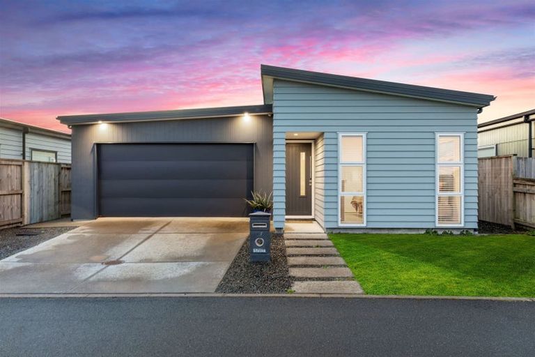 Photo of property in 17 Parkside Mews, Papamoa, 3118