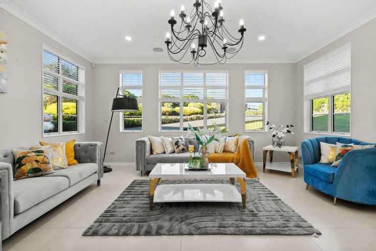 Photo of property in 16 Michael Bosher Way, Flat Bush, Auckland, 2019