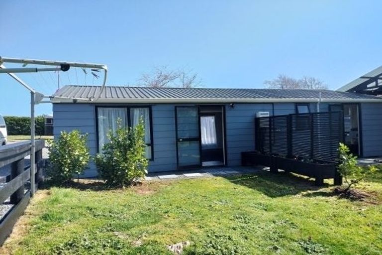 Photo of property in 323 Mazengarb Road, Paraparaumu, 5032
