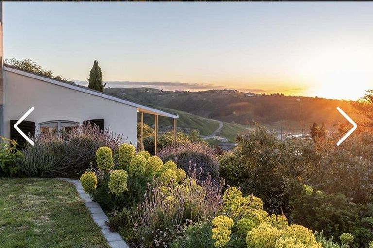 Photo of property in 1 Halcyon Way, Cashmere, Christchurch, 8022