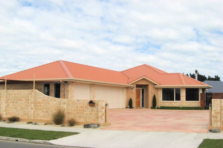 Photo of property in 3 Yellowlees Drive, Kaiapoi, 7630