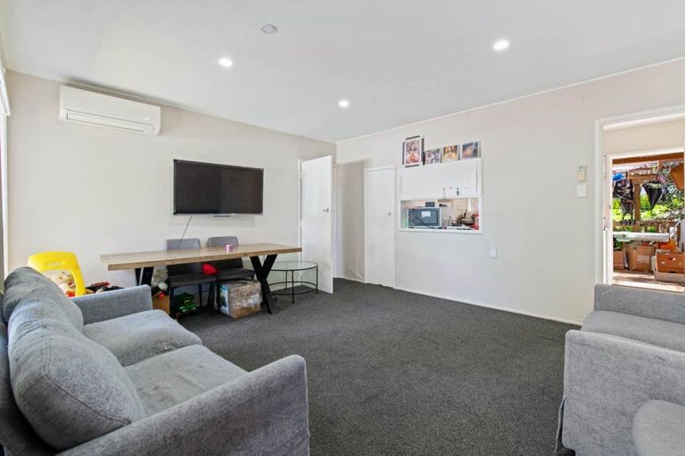 Photo of property in 2/72 Rosella Road, Mangere East, Auckland, 2024