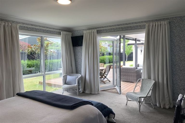 Photo of property in 98 Watford Street, Strowan, Christchurch, 8052