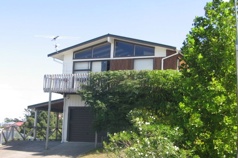 Photo of property in 29 Noeleen Street, Glenfield, Auckland, 0629