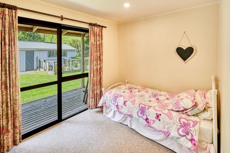Photo of property in 850a Paekakariki Hill Road, Paekakariki Hill, Porirua, 5381