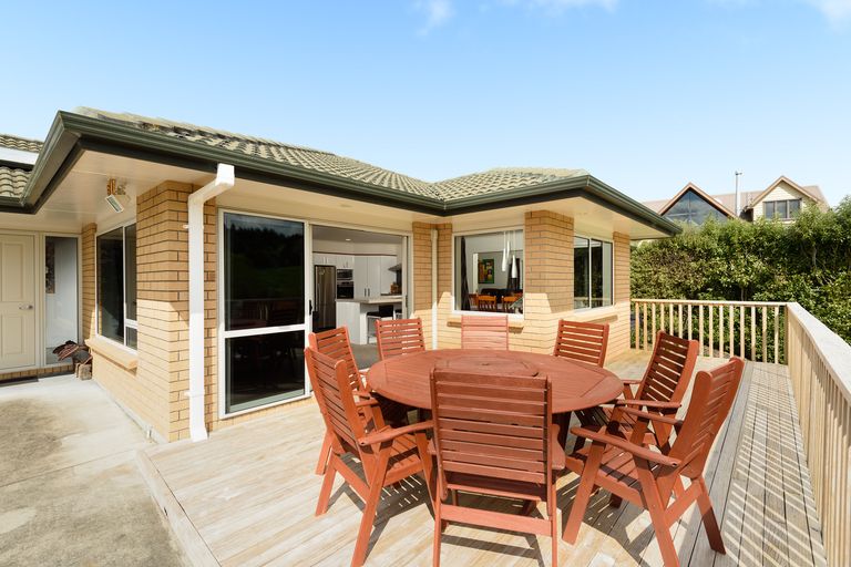 Photo of property in 19 Roger Guy Place, Welcome Bay, Tauranga, 3175