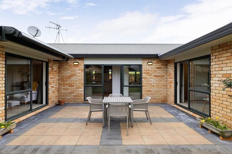 Photo of property in 13 Merlot Place, Rototuna, Hamilton, 3210