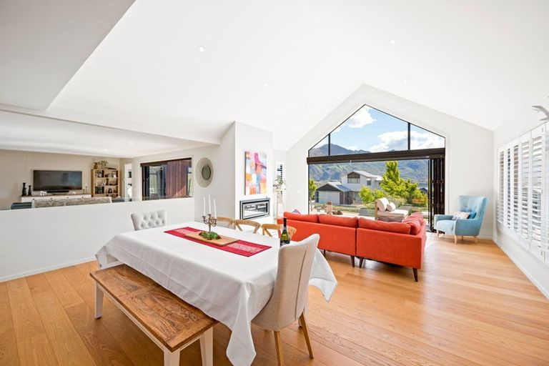 Photo of property in 11 Clutha Place, Wanaka, 9305
