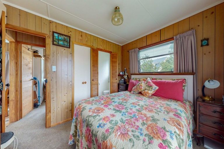 Photo of property in 1 Swordfish Avenue, Whiritoa, Whangamata, 3691