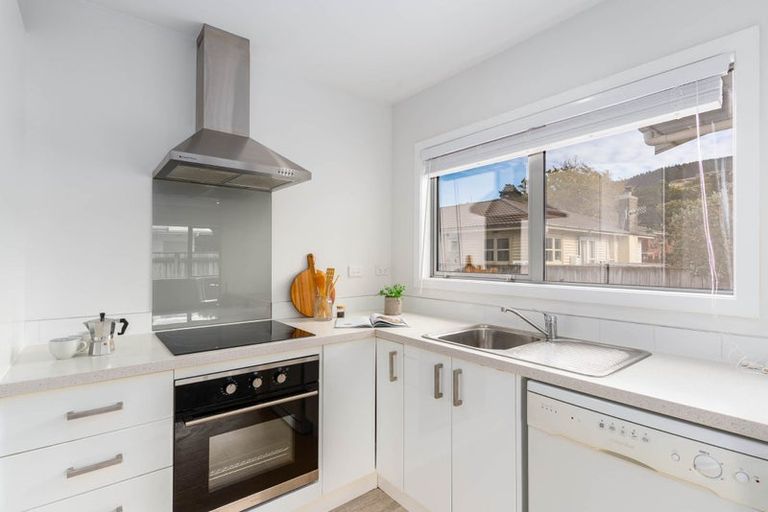 Photo of property in 7b Mclellan Street, Tawa, Wellington, 5028