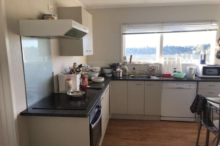 Photo of property in 71 College Road, Northcote, Auckland, 0627