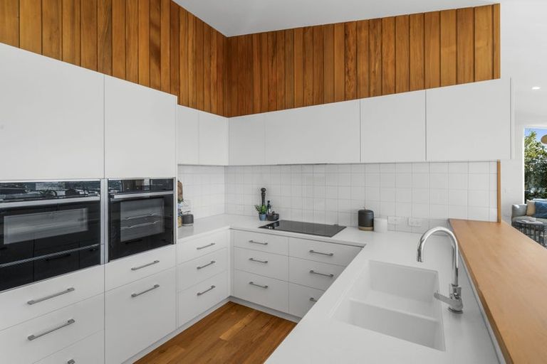 Photo of property in 7 Michael Avenue, Mount Pleasant, Christchurch, 8081