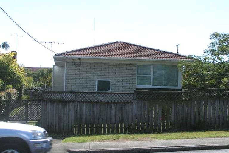 Photo of property in 2/9 Tristram Avenue, Forrest Hill, Auckland, 0620