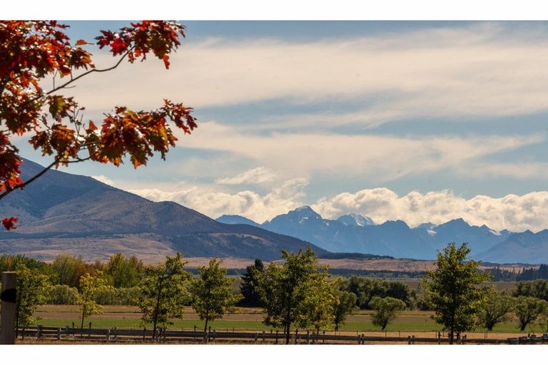 Photo of property in 25 Musterers Way, Ben Ohau, Twizel, 7999