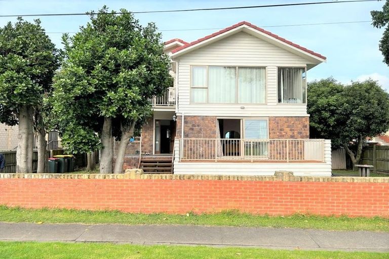 Photo of property in 7a Waterfront Road, Mangere Bridge, Auckland, 2022