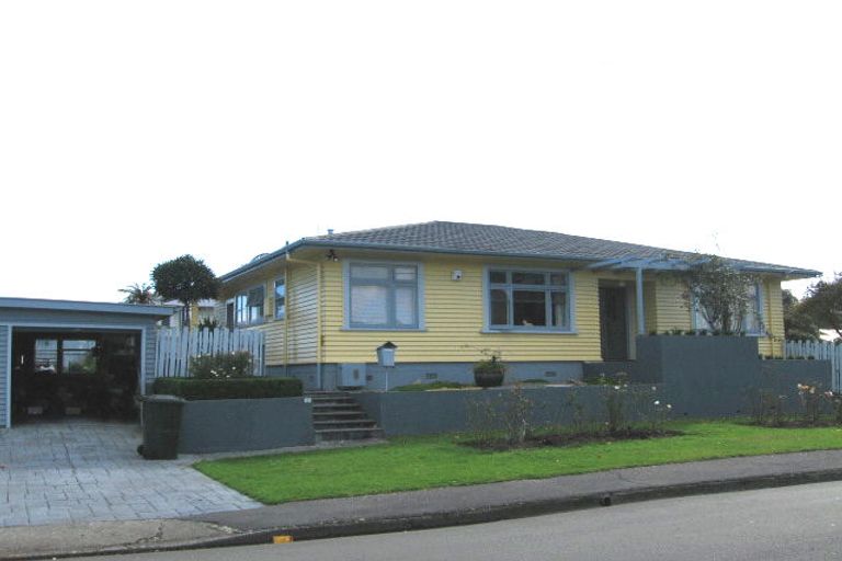 Photo of property in 2 Charleston Avenue, Boulcott, Lower Hutt, 5011