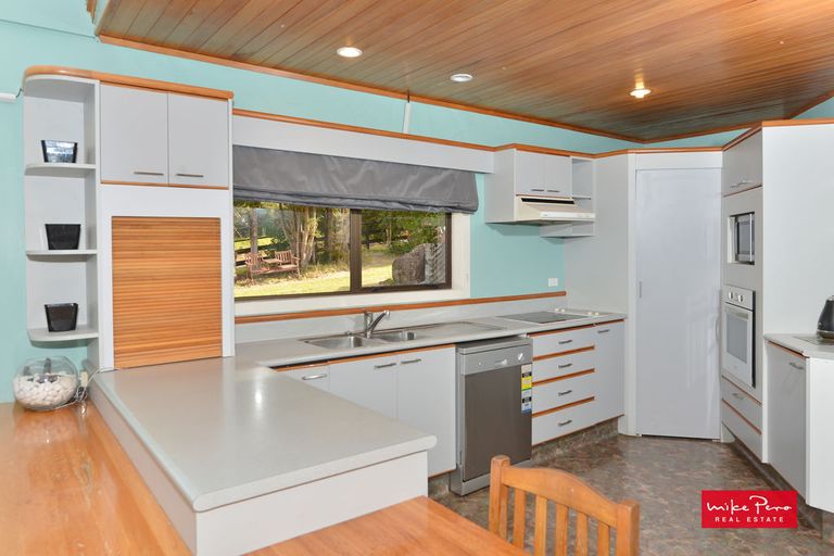 Photo of property in 100 Te Rongo Road, Parua Bay, Whangarei, 0174