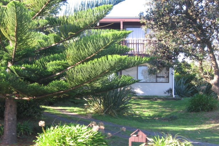 Photo of property in 6 Atua Street, Waikanae Beach, Waikanae, 5036
