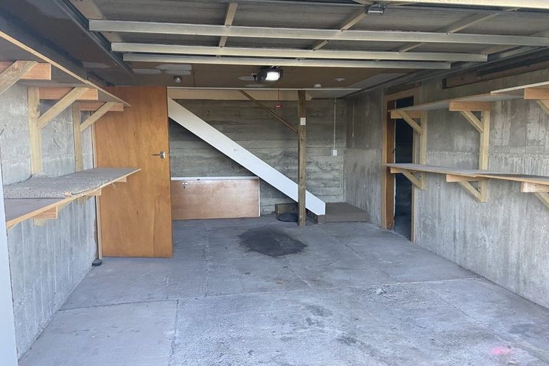 Photo of property in 39 Moa Point Road, Moa Point, Wellington, 6022