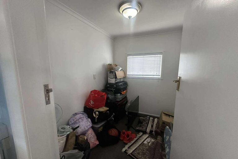 Photo of property in 22 Saint Ronans Avenue, Waterloo, Lower Hutt, 5011