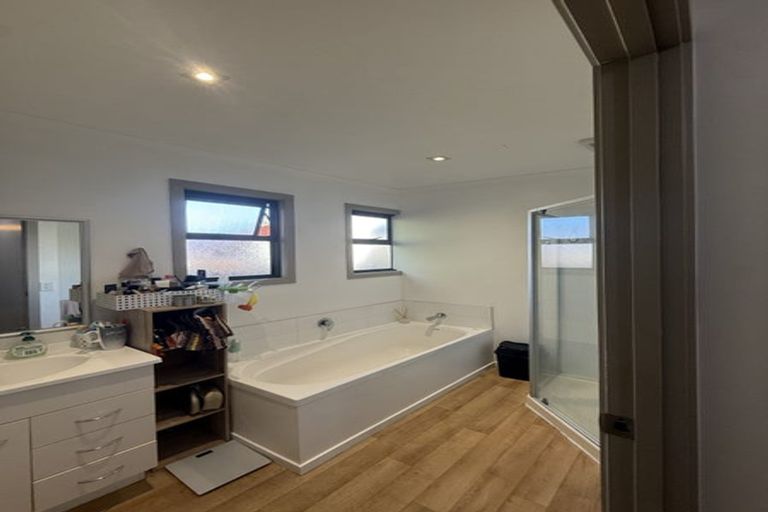 Photo of property in 47 Grove Road, Papakura, 2110