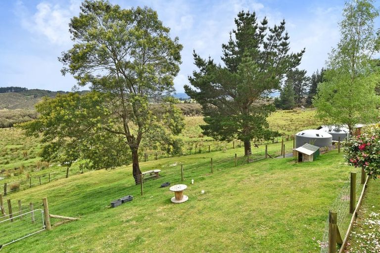 Photo of property in 15 Ashton Warner Way, Whitemans Valley, Upper Hutt, 5371