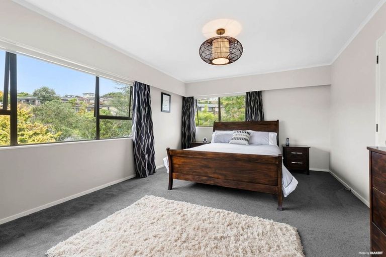 Photo of property in 17 Amante Crescent, Mairangi Bay, Auckland, 0630