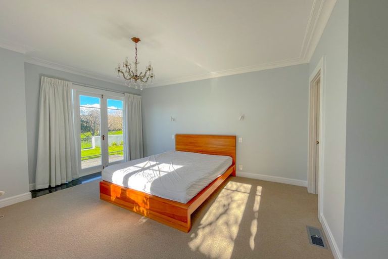 Photo of property in 15 Cambridge Terrace, Devonport, Auckland, 0624