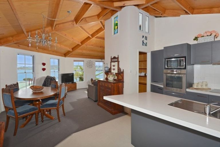 Photo of property in 2 Kaiwaka Road, Onerahi, Whangarei, 0110