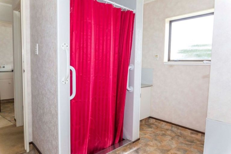 Photo of property in 44 Allardice Street, Dannevirke, 4930