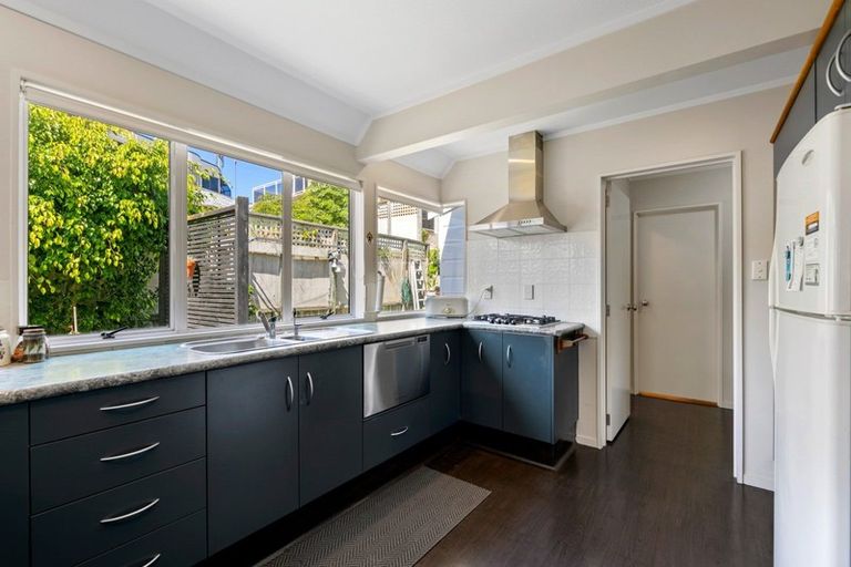 Photo of property in 5 May Street, Mount Maunganui, 3116