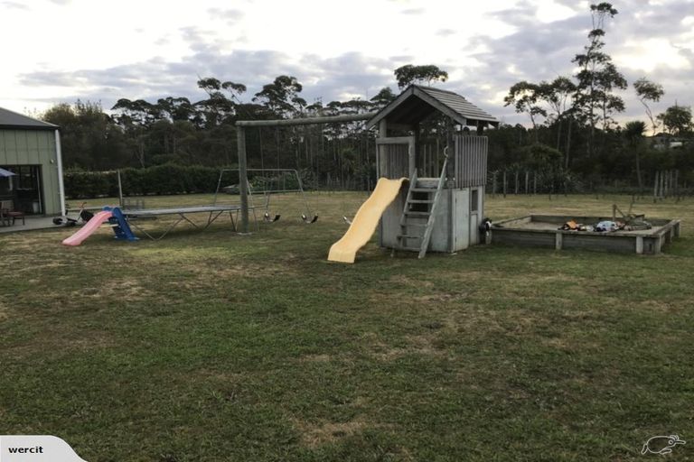 Photo of property in 245a Muriwai Valley Road, Muriwai, Waimauku, 0881