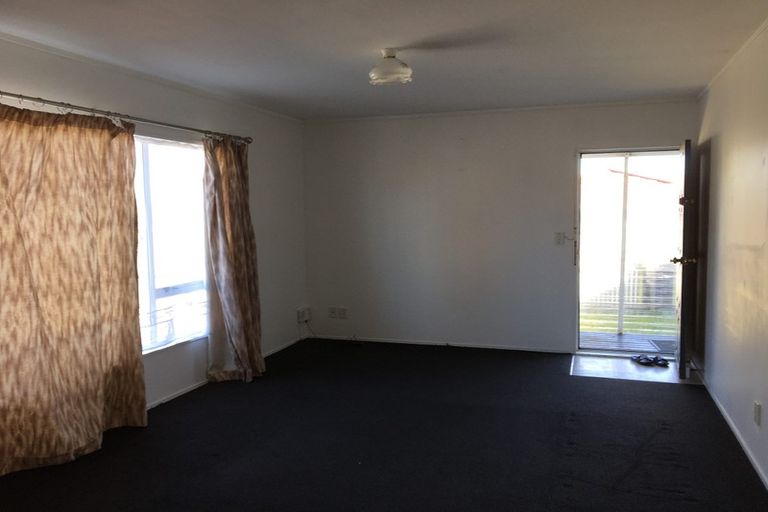 Photo of property in 89 Gossamer Drive, Pakuranga Heights, Auckland, 2010