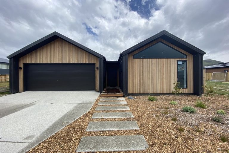 Photo of property in 50 Corriedale Road, Jacks Point, 9371