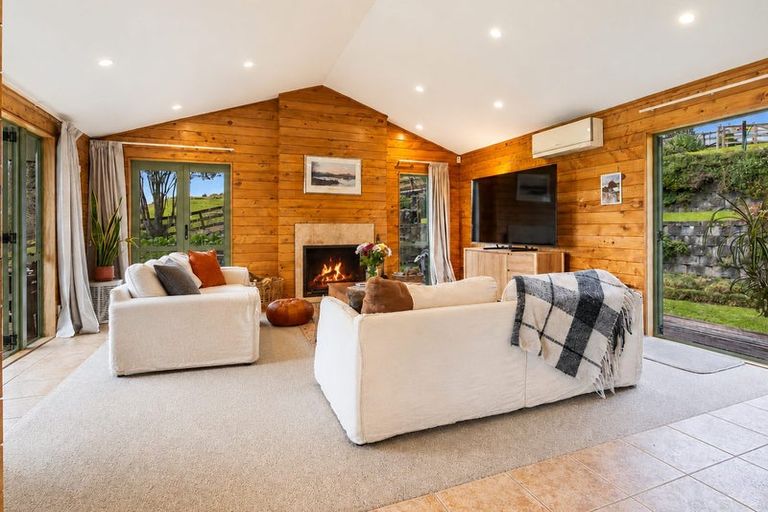 Photo of property in 5 Wenz Bayer Road, Puhoi, Silverdale, 0994