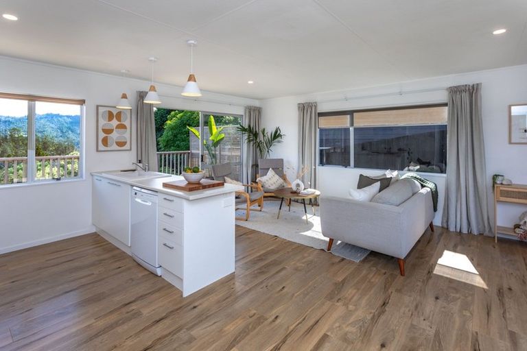 Photo of property in 8 Ridge Road, Tairua, 3508