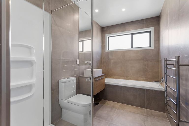 Photo of property in 32b Cadwil Drive, Beachlands, Auckland, 2018