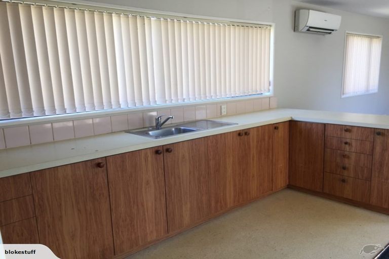 Photo of property in 4/8 Angela Street, Upper Riccarton, Christchurch, 8041