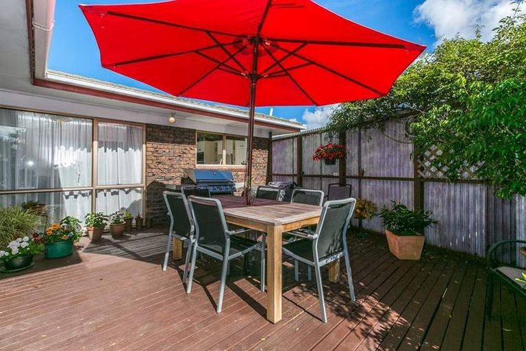 Photo of property in 13 Matuhi Rise, Henderson, Auckland, 0612