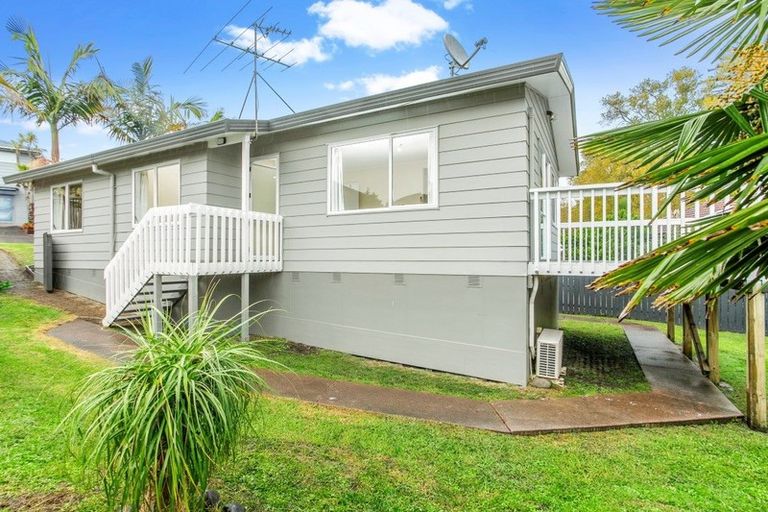 Photo of property in 2/22 Borich Road, Sunnyvale, Auckland, 0612